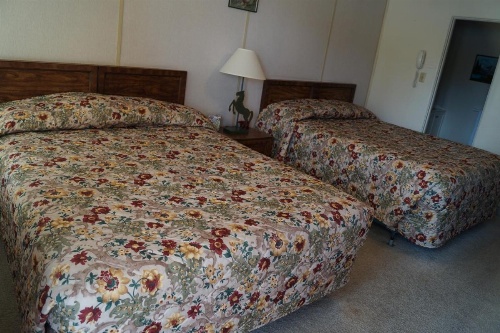 Canyon Lodge Motel image 18