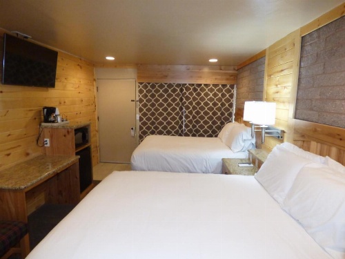 Canyon Lodge Motel image 33