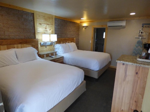 Canyon Lodge Motel image 39